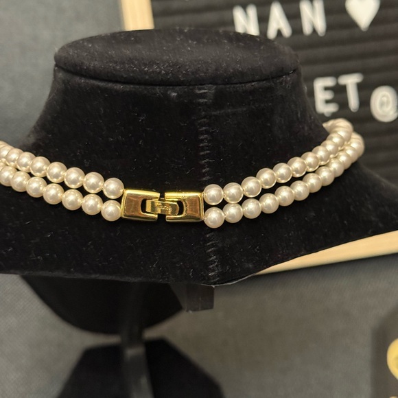 Pearl Necklace - Picture 15 of 15